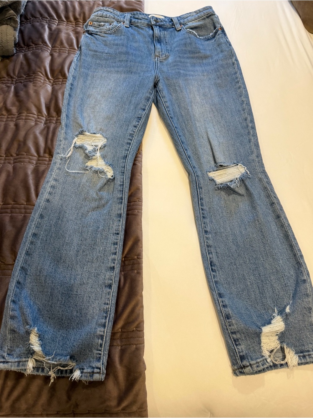 Women’s sz 27 Pistola Distressed Light Blue Flare Jeans